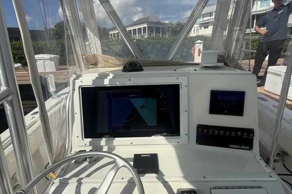 23ft Regulator Yacht For Sale