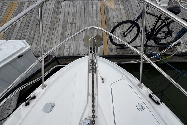 TOOLIN AROUND 37ft Sea Ray Yacht For Sale