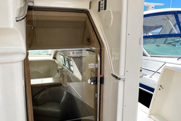 TOOLIN AROUND 37ft Sea Ray Yacht For Sale