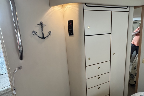 TOOLIN AROUND 37ft Sea Ray Yacht For Sale