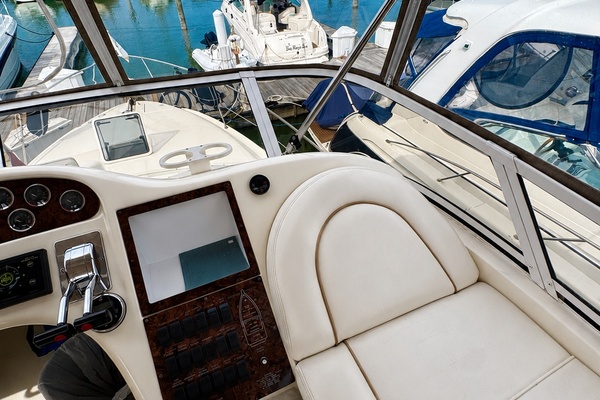 TOOLIN AROUND 37ft Sea Ray Yacht For Sale