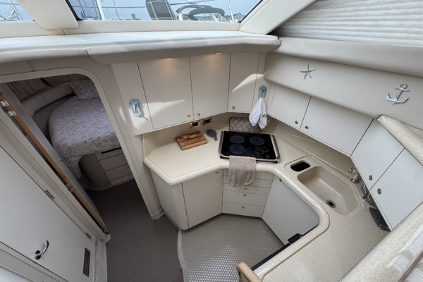 TOOLIN AROUND 37ft Sea Ray Yacht For Sale