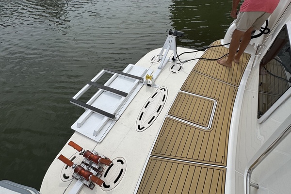 TOOLIN AROUND 37ft Sea Ray Yacht For Sale