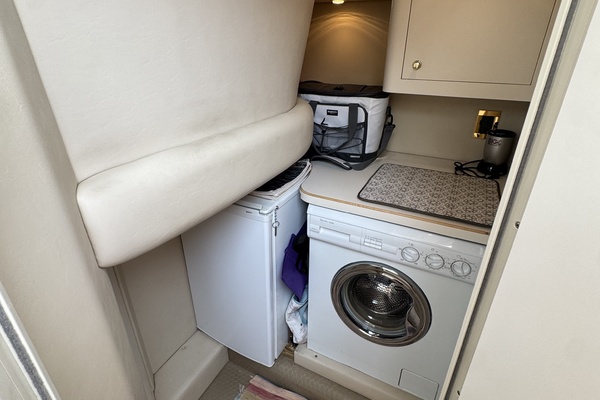 TOOLIN AROUND 37ft Sea Ray Yacht For Sale