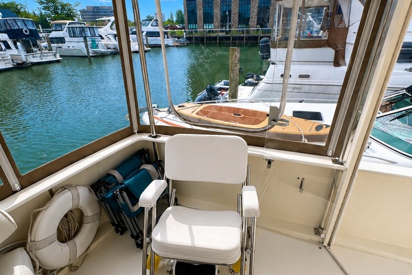 TOOLIN AROUND 37ft Sea Ray Yacht For Sale