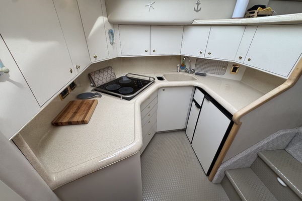 TOOLIN AROUND 37ft Sea Ray Yacht For Sale
