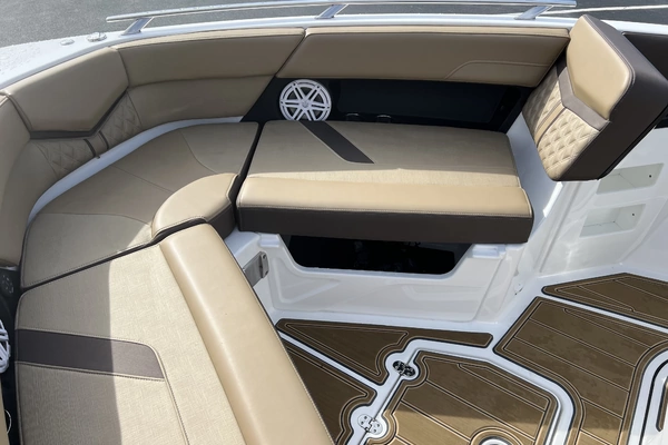 Monterey 30 Elite OB Yacht For Sale