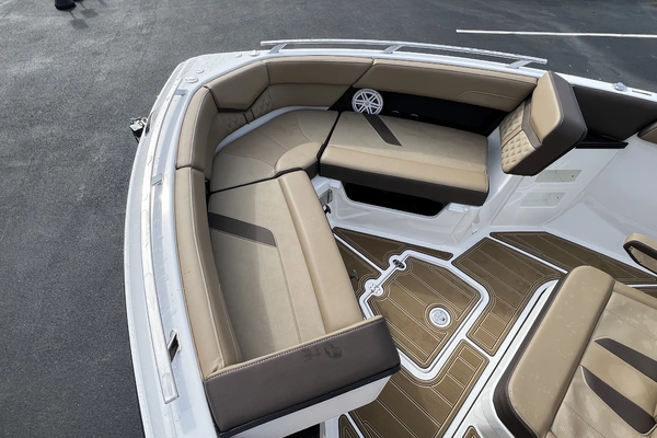 Monterey 30 Elite OB Yacht For Sale