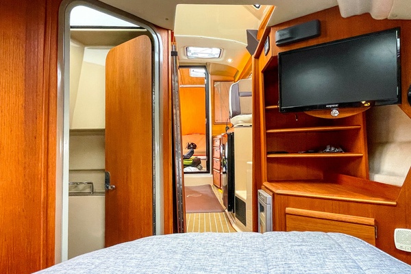2015 Ranger Tug R29 S VIP cabin looking aftward