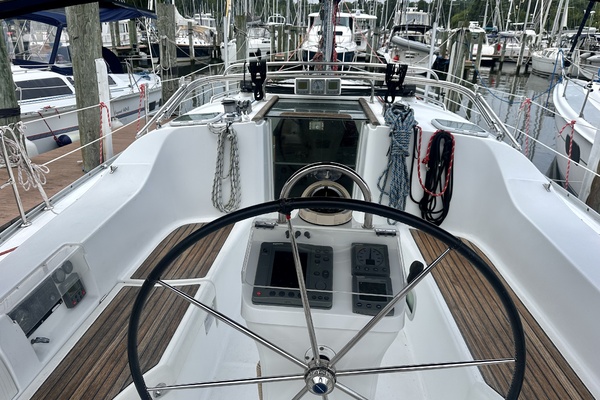 39ft Beneteau Yacht For Sale