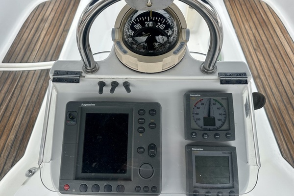 39ft Beneteau Yacht For Sale