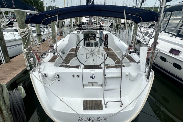 39ft Beneteau Yacht For Sale