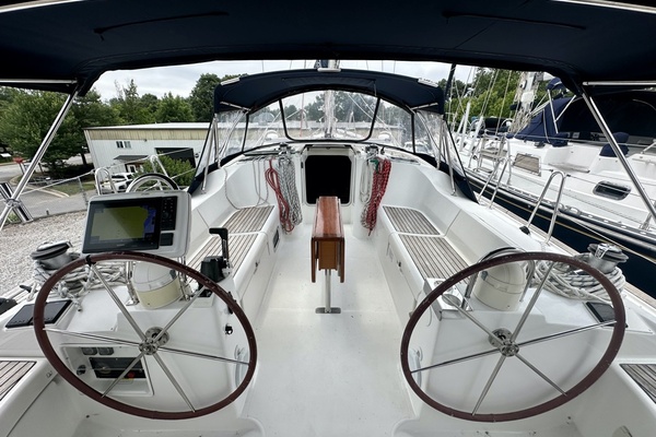 47ft Beneteau Yacht For Sale