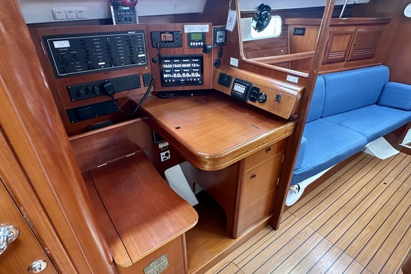 47ft Beneteau Yacht For Sale