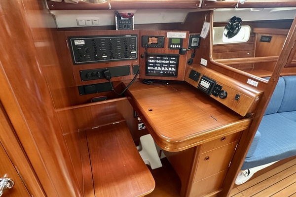 47ft Beneteau Yacht For Sale