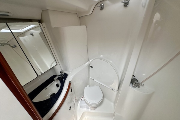 47ft Beneteau Yacht For Sale