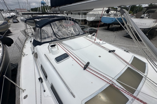 47ft Beneteau Yacht For Sale