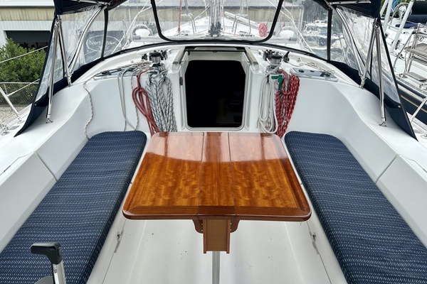 47ft Beneteau Yacht For Sale