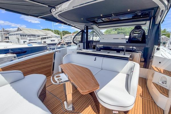 In Stock 40ft Beneteau Yacht For Sale