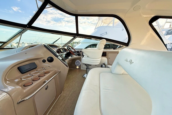 Sea Ray 550 Sundancer Yacht For Sale