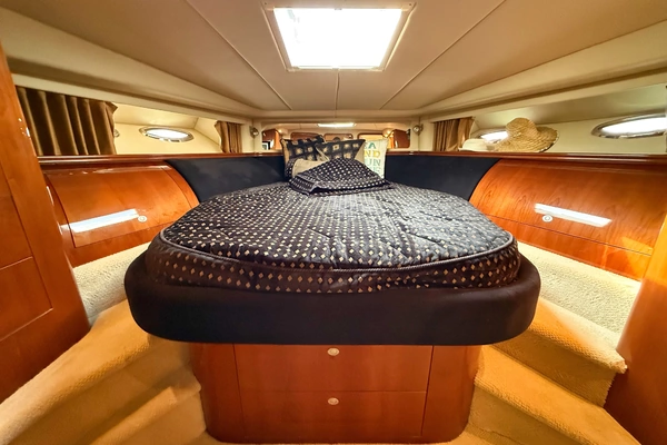 Sea Ray 550 Sundancer Yacht For Sale