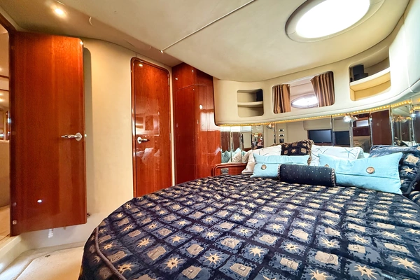 Sea Ray 550 Sundancer Yacht For Sale