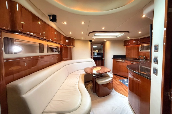Sea Ray 550 Sundancer Yacht For Sale