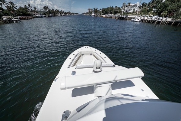 LOQUITO 39ft Invincible Yacht For Sale