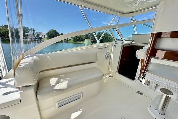 Tuned In 36ft Albemarle Yacht For Sale