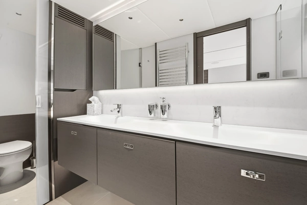 Princess Y95 Yacht For Sale