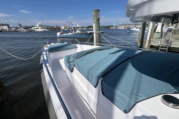 Axopar 37 XC Cross Cabin Yacht For Sale