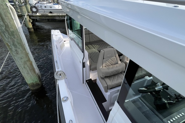 Sundog 37ft Axopar Yacht For Sale