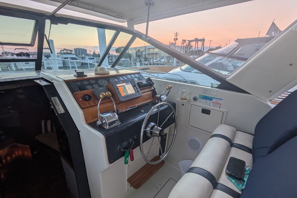 33ft Tiara Yachts Yacht For Sale