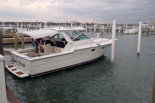 33-ft-Tiara Yachts-1988-- Harrison Township Michigan United States  yacht for sale