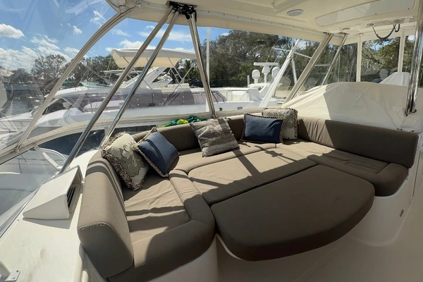 Riviera 51 Flybridge Yacht For Sale
