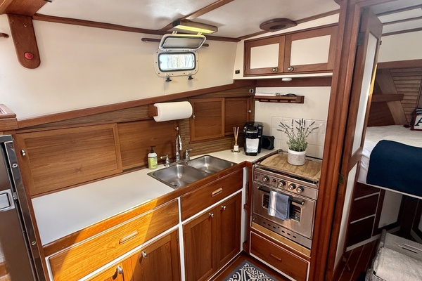 Oasis 38ft Wilbur Yacht For Sale