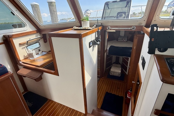 Oasis 38ft Wilbur Yacht For Sale