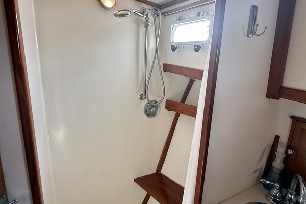 Oasis 38ft Wilbur Yacht For Sale