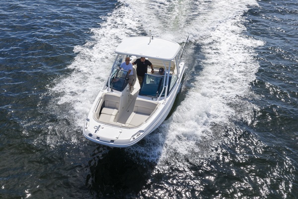230 Vantage 23ft Boston Whaler Yacht For Sale