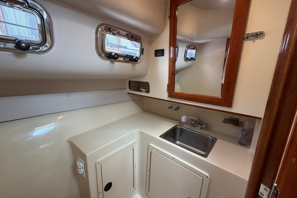 Green Light 28ft Albin Yacht For Sale