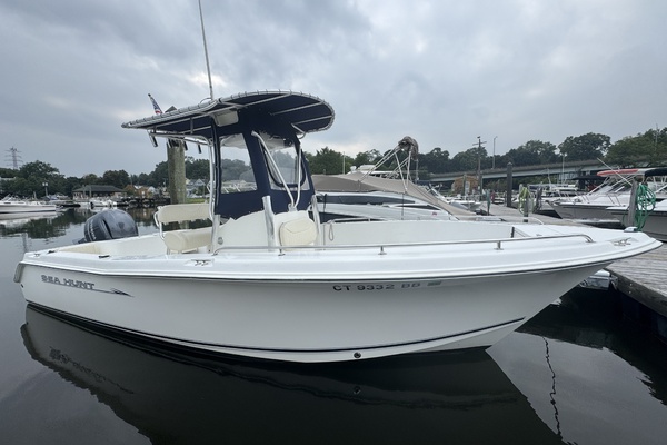 22ft Sea Hunt Yacht For Sale
