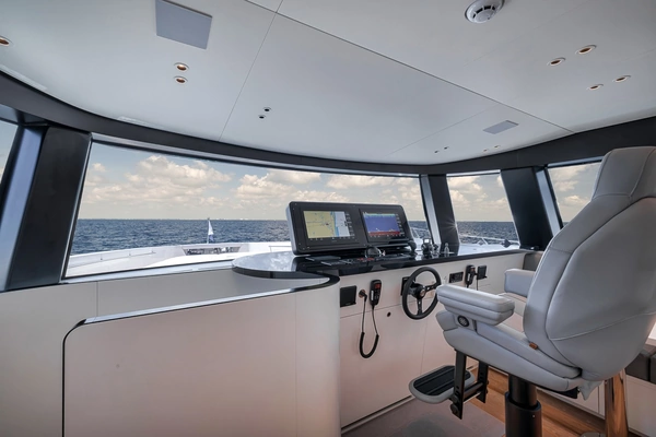 Sanlorenzo SP92 Yacht For Sale