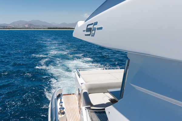 60ft Azimut Yacht For Sale