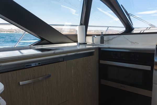 60ft Azimut Yacht For Sale