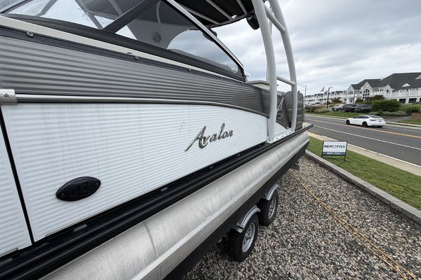 27ft Avalon Yacht For Sale