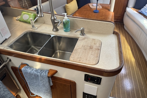Lucky Dogs 38ft Catalina Yacht For Sale