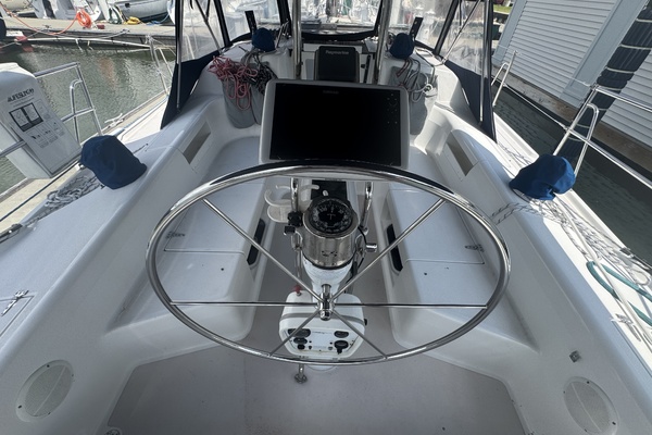 Lucky Dogs 38ft Catalina Yacht For Sale