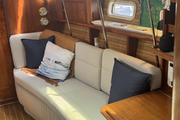 Lucky Dogs 38ft Catalina Yacht For Sale