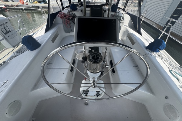 Lucky Dogs 38ft Catalina Yacht For Sale