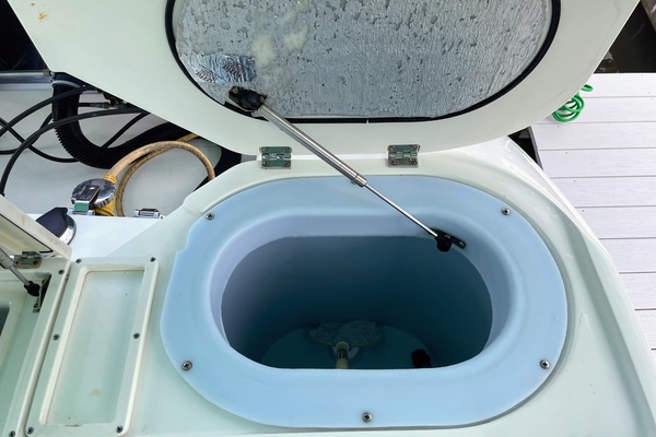 30ft Wellcraft Yacht For Sale